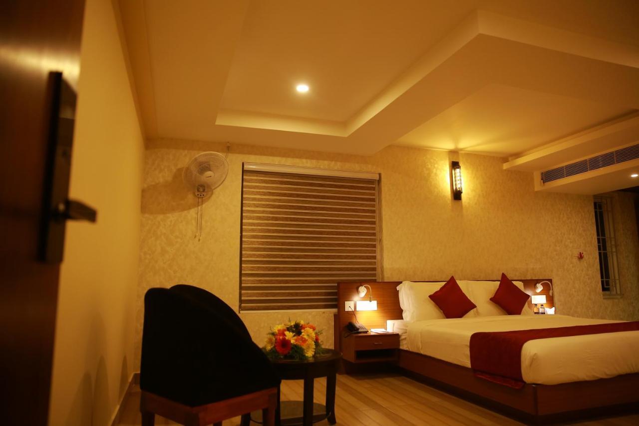 D'Chandelier Kochi Exterior photo