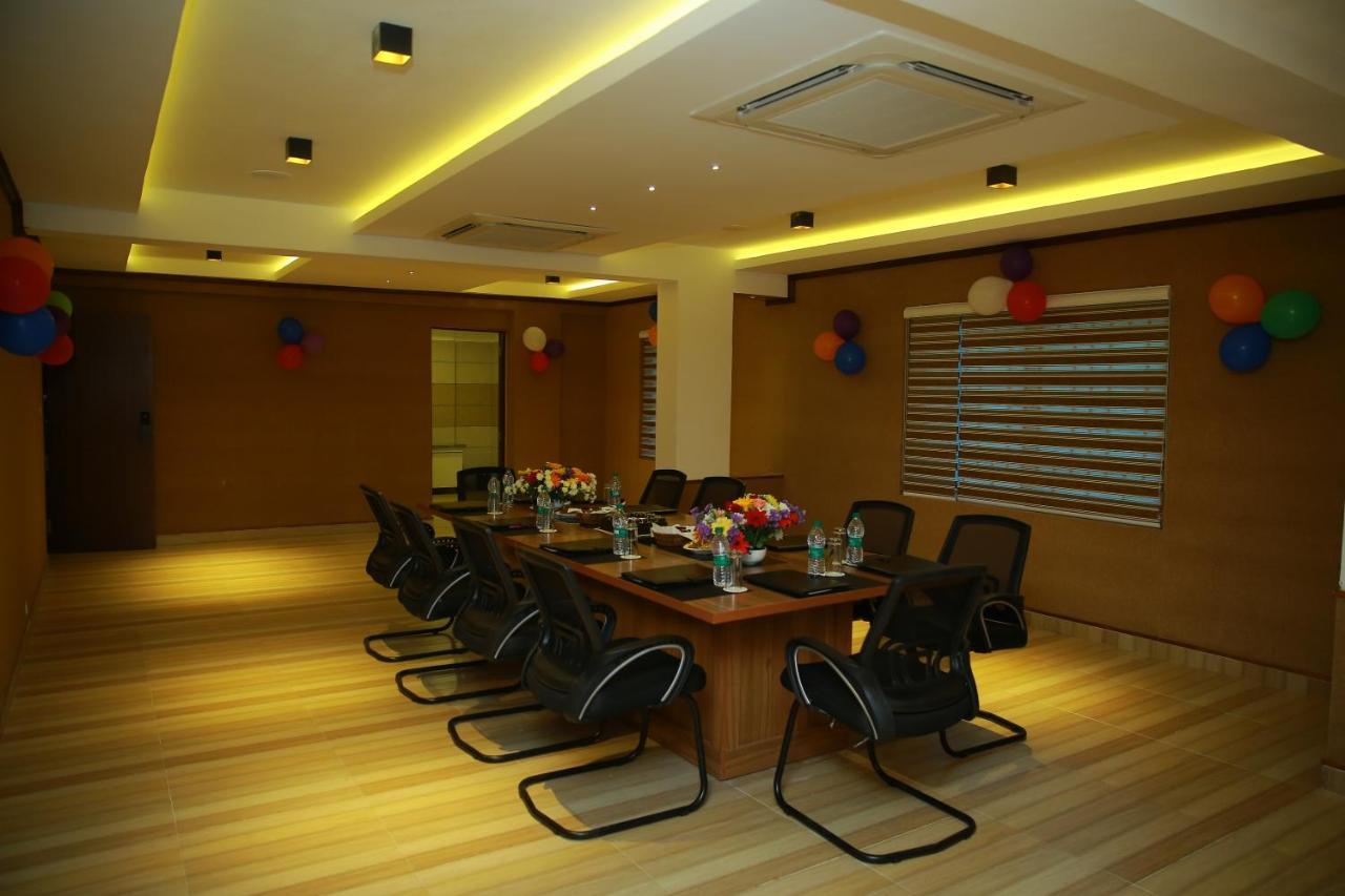 D'Chandelier Kochi Exterior photo